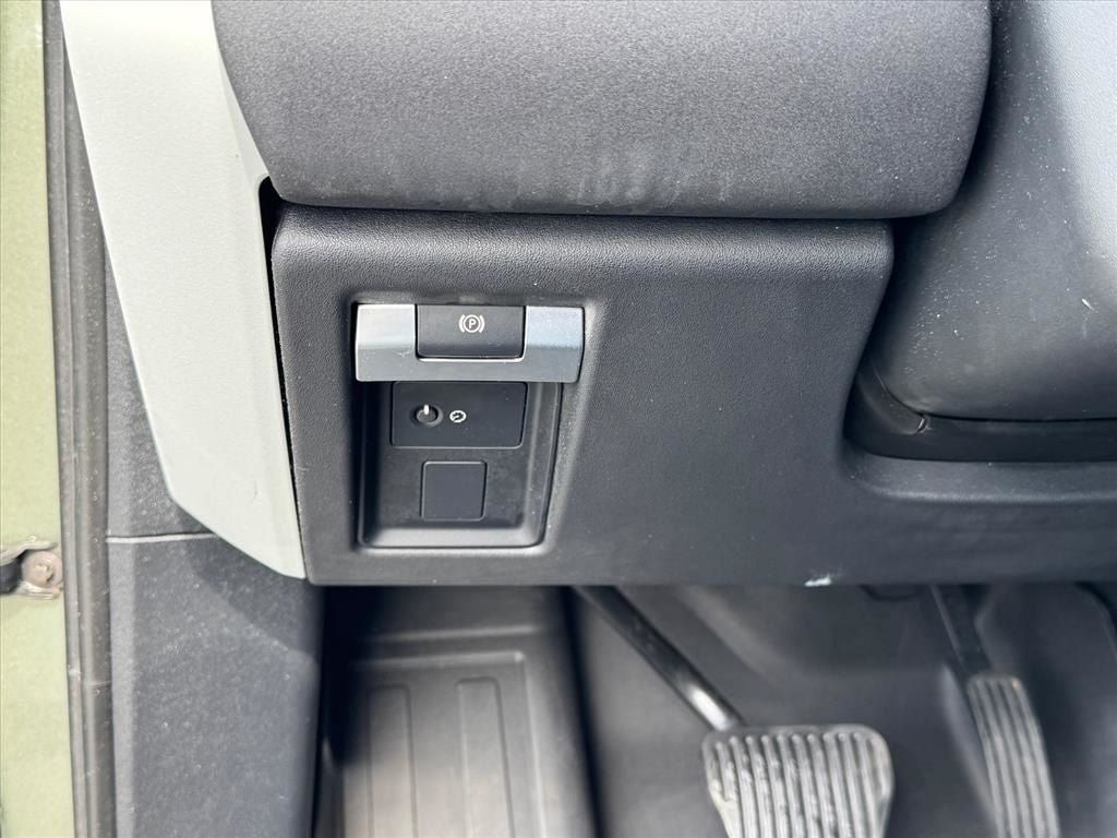 Used 2021 Land Rover Defender 90 First Edition AWD/4WD image 21