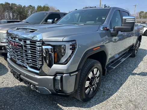 Used 2025 GMC Sierra 2500 Denali w/ Denali Reserve Package image 1