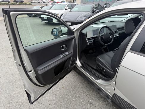 Used 2023 Hyundai Ioniq 5 SEL w/ Cargo Package RWD image 9