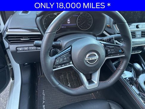 Used 2023 Nissan Altima 2.0 SR image 11