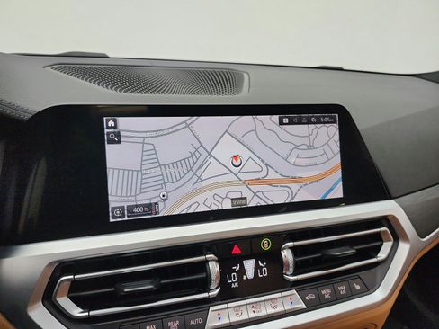 Used 2020 BMW 330i Sedan w/ M Sport Package RWD image 9