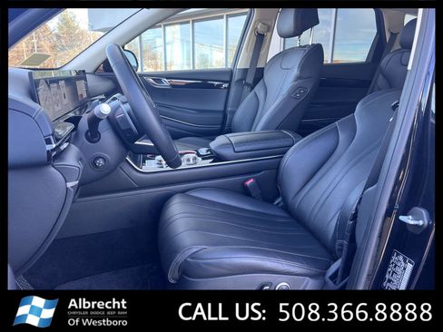 Used 2025 Genesis GV80 2.5T Standard image 10