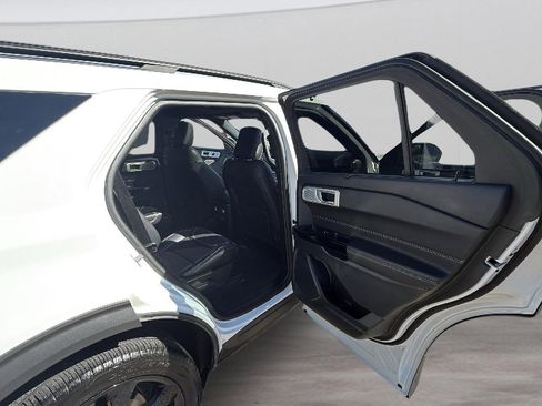 Certified 2023 Ford Explorer ST w/ Equipment Group 401A image 18