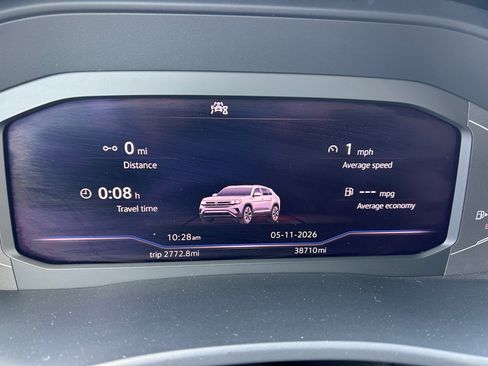 Used 2023 Volkswagen Atlas Cross Sport SE w/ Panoramic Sunroof Package FWD image 18