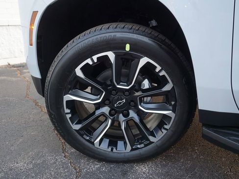 New 2026 Chevrolet Suburban High Country image 33