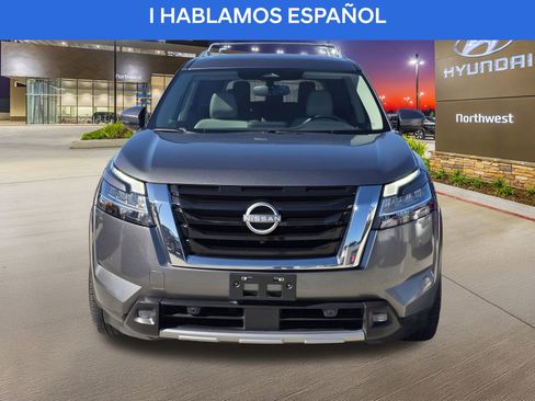 Used 2022 Nissan Pathfinder SL w/ Lighting Package (N92) image 5