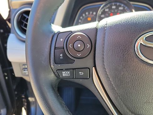 Used 2014 Toyota RAV4 Limited image 16