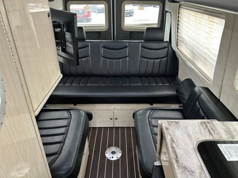 Used 2015 Mercedes-Benz Sprinter 3500 image 27