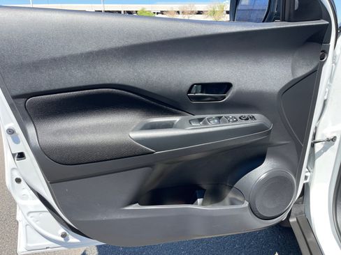 Used 2025 Nissan Kicks Play S FWD image 13