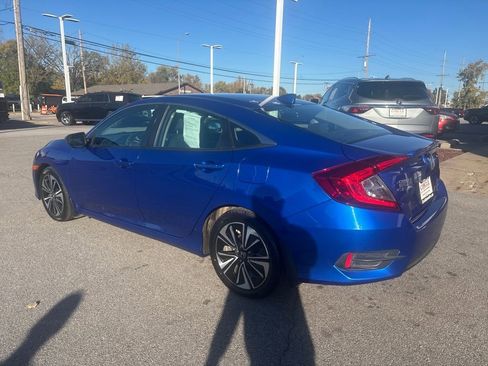 Used 2017 Honda Civic EX-T image 3