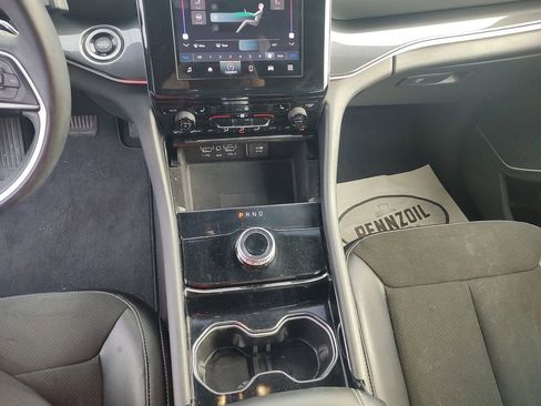 Used 2021 Jeep Grand Cherokee L Laredo AWD/4WD image 11