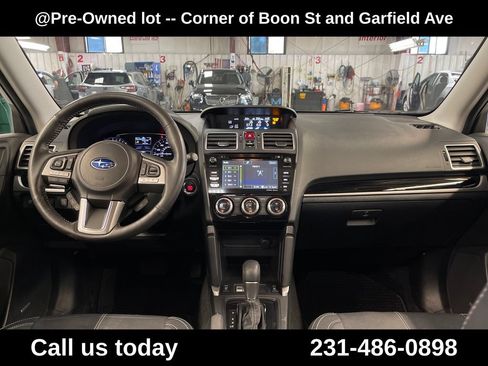 Used 2017 Subaru Forester 2.5i Touring AWD/4WD image 18