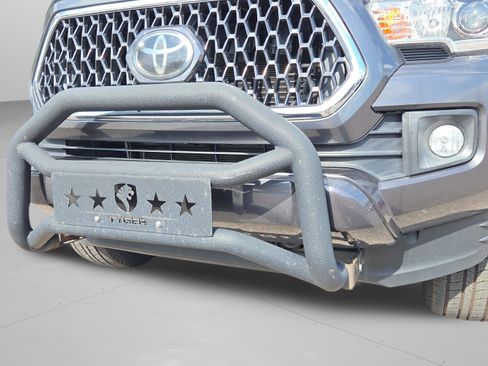 Used 2019 Toyota Tacoma TRD Sport AWD/4WD image 33
