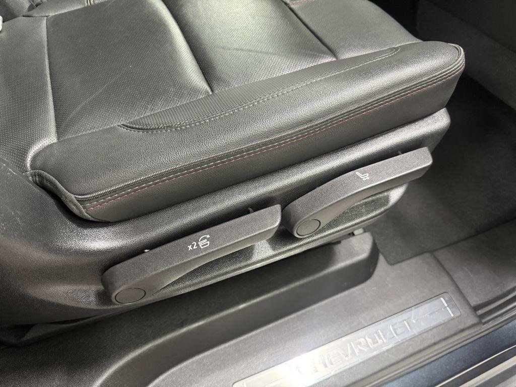 Used 2021 Chevrolet Suburban RST AWD/4WD image 34
