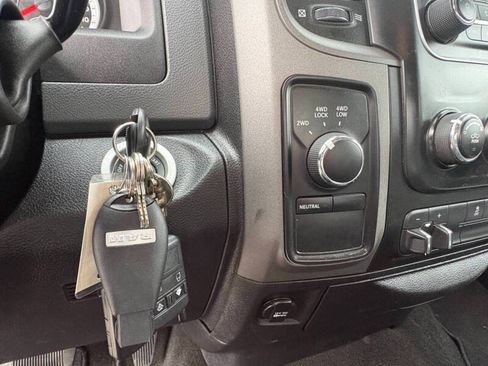 Used 2013 RAM 2500 Tradesman w/ Chrome Appearance Group AWD/4WD image 24