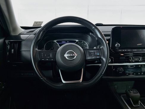 Used 2022 Nissan Pathfinder SV FWD image 18
