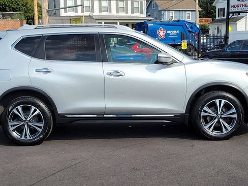 Used 2018 Nissan Rogue SL w/ Premium Package AWD/4WD image 5
