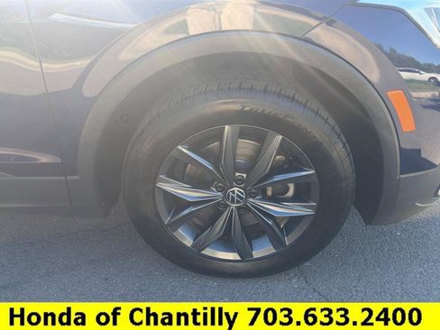 Used 2022 Volkswagen Tiguan SE AWD/4WD image 33
