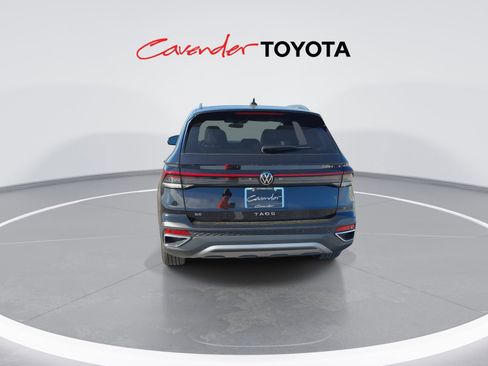 Used 2025 Volkswagen Taos SE image 7