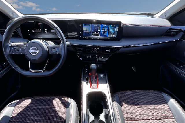 Certified 2026 Nissan Kicks SR FWD image 7