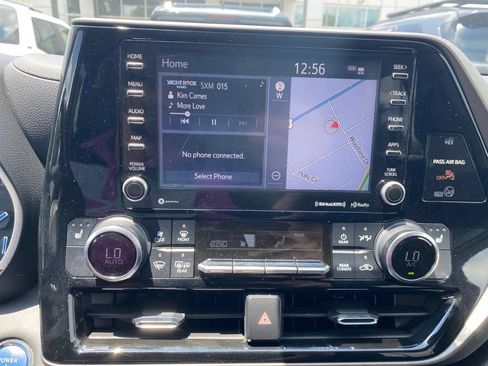 Used 2022 Toyota Highlander XLE AWD/4WD image 26