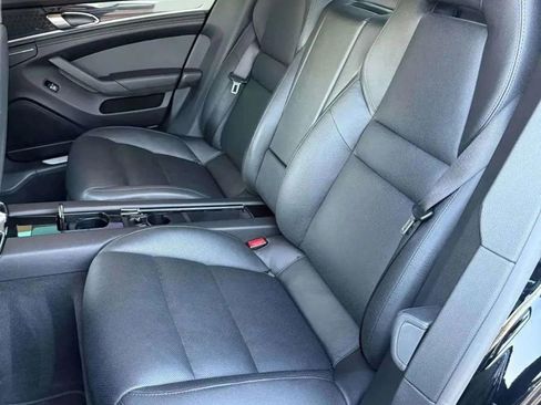 Used 2014 Porsche Panamera 4 image 19