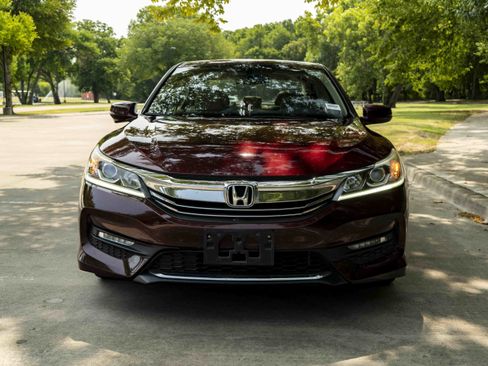 Used 2017 Honda Accord EX-L image 3