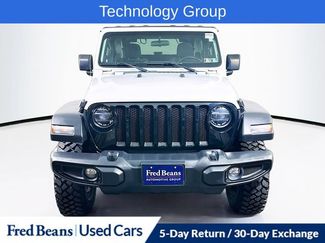 Used 2021 Jeep Wrangler Sport AWD/4WD video 2