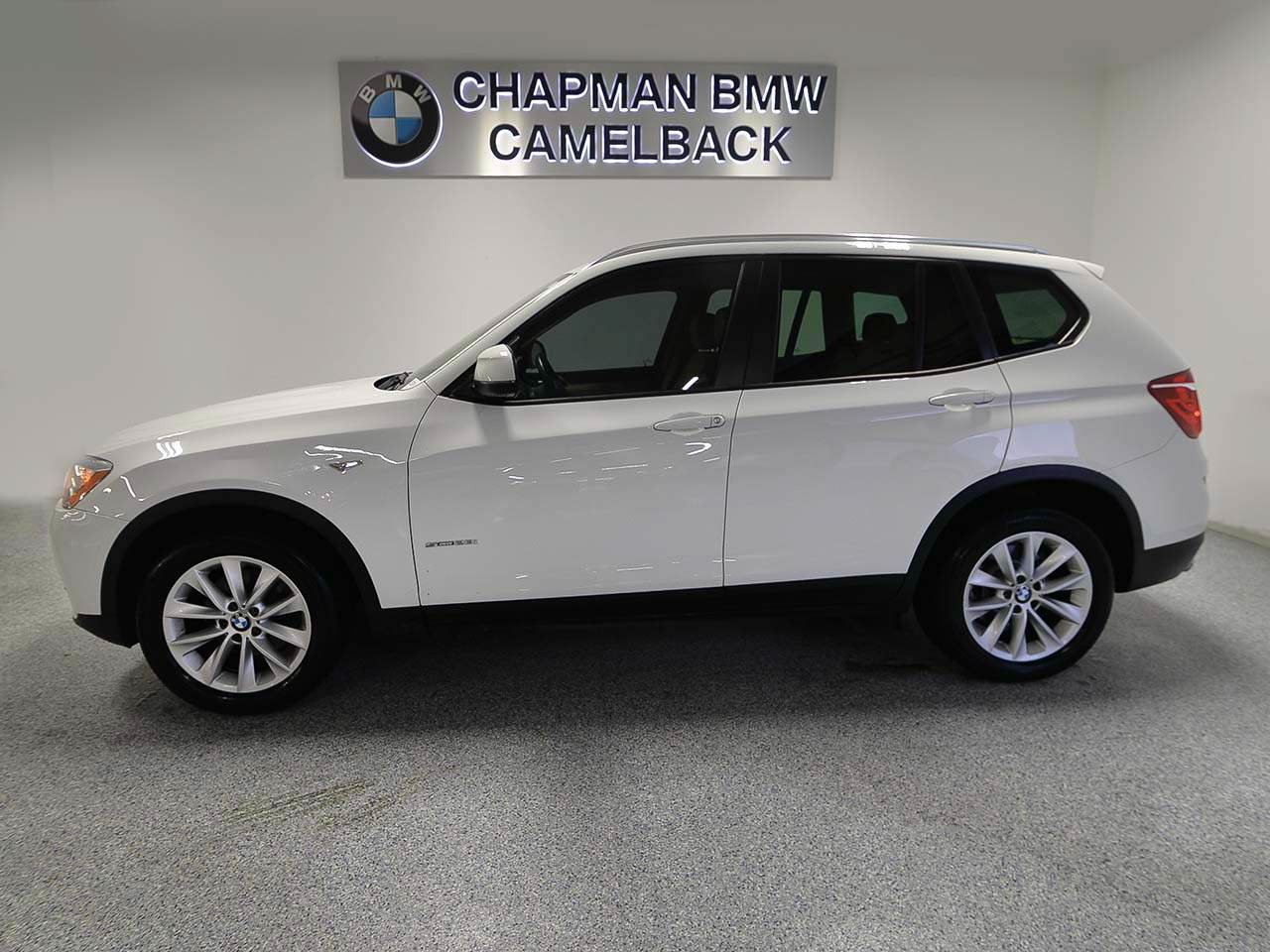 Used 2017 BMW X3 sDrive28i RWD image 4