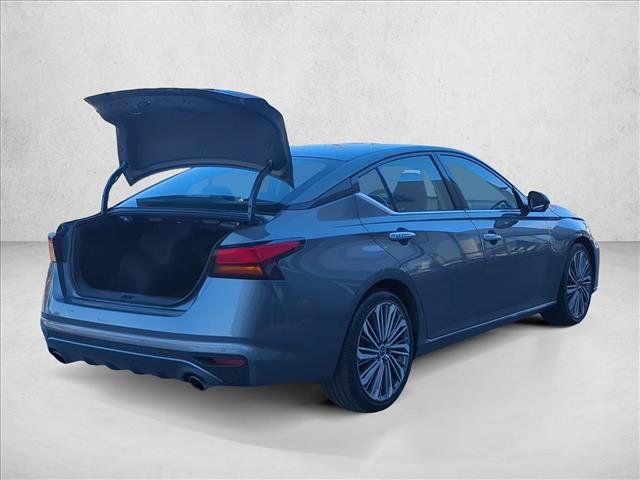 Used 2023 Nissan Altima 2.5 SL FWD image 5