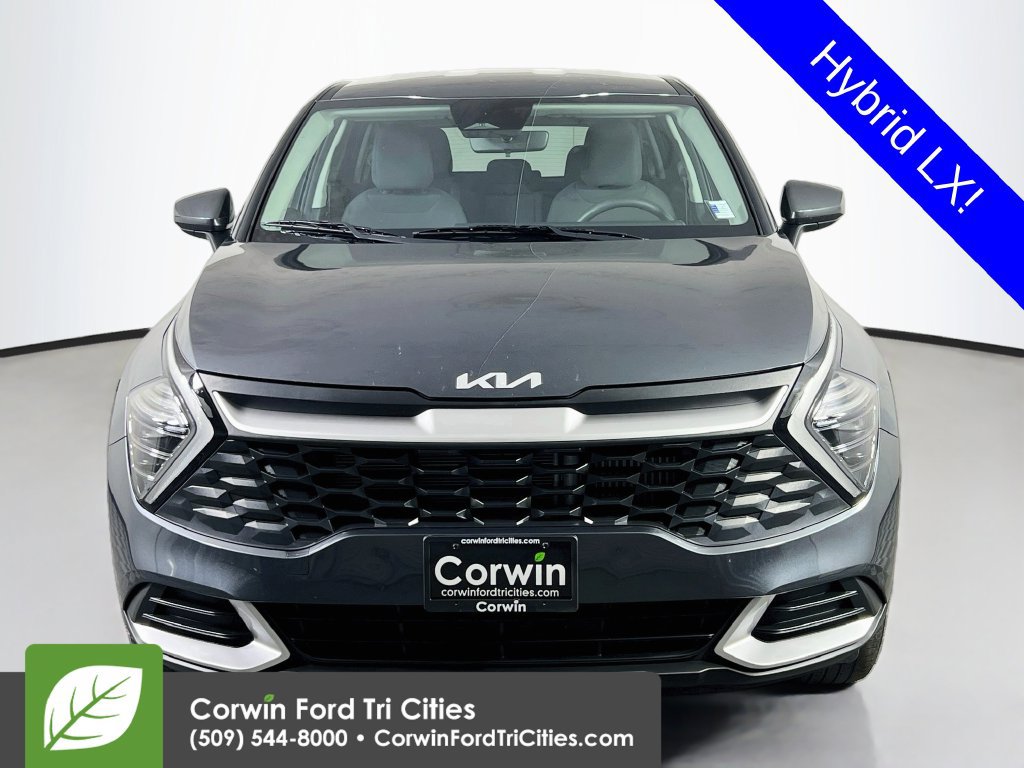 Used 2024 Kia Sportage LX AWD/4WD image 3