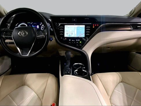 Used 2019 Toyota Camry XLE w/ Driver Assist Package FWD image 16