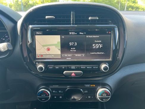 Used 2020 Kia Soul EX FWD image 15