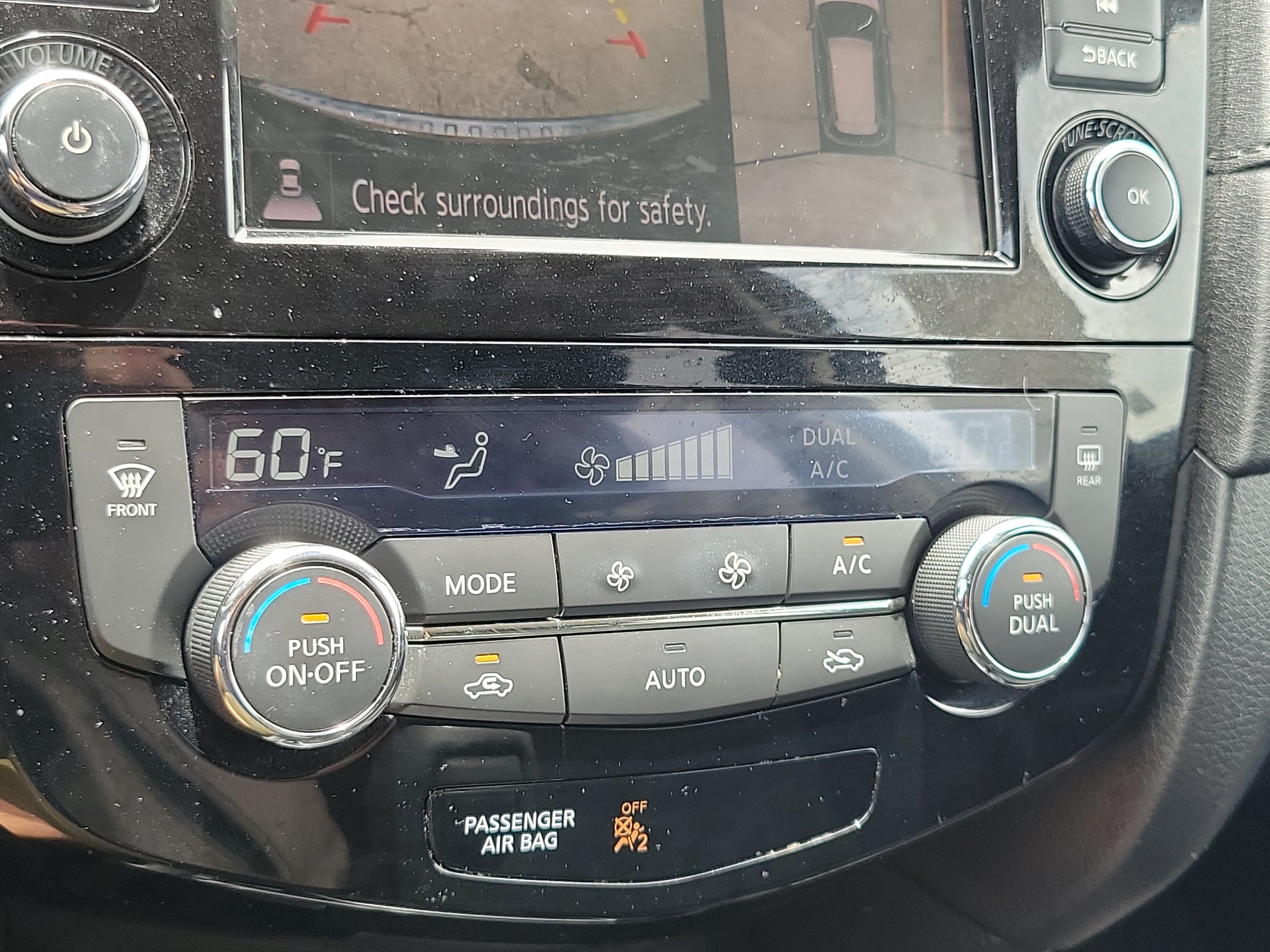 Used 2019 Nissan Rogue SV w/ Premium Package FWD image 24