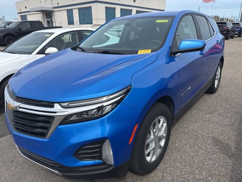 Used 2024 Chevrolet Equinox LT AWD/4WD image 17