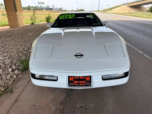 Used 1994 Chevrolet Corvette Coupe RWD image 8