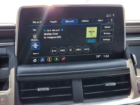 Used 2021 GMC Yukon SLT w/ SLT Premium Package image 14