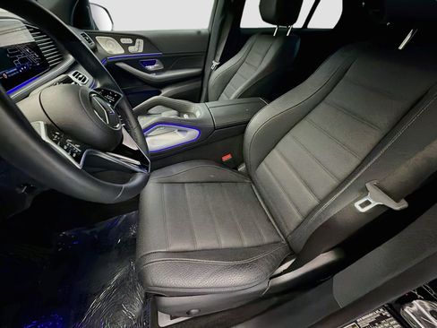 Used 2025 Mercedes-Benz GLE 580 4MATIC image 11