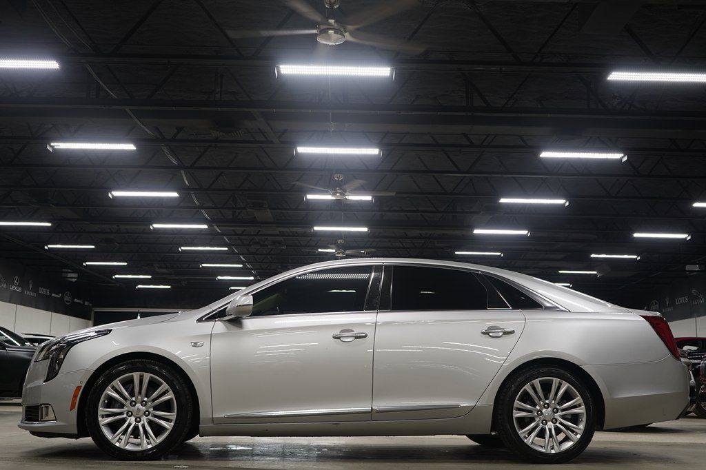 Used 2018 Cadillac XTS Luxury FWD image 2