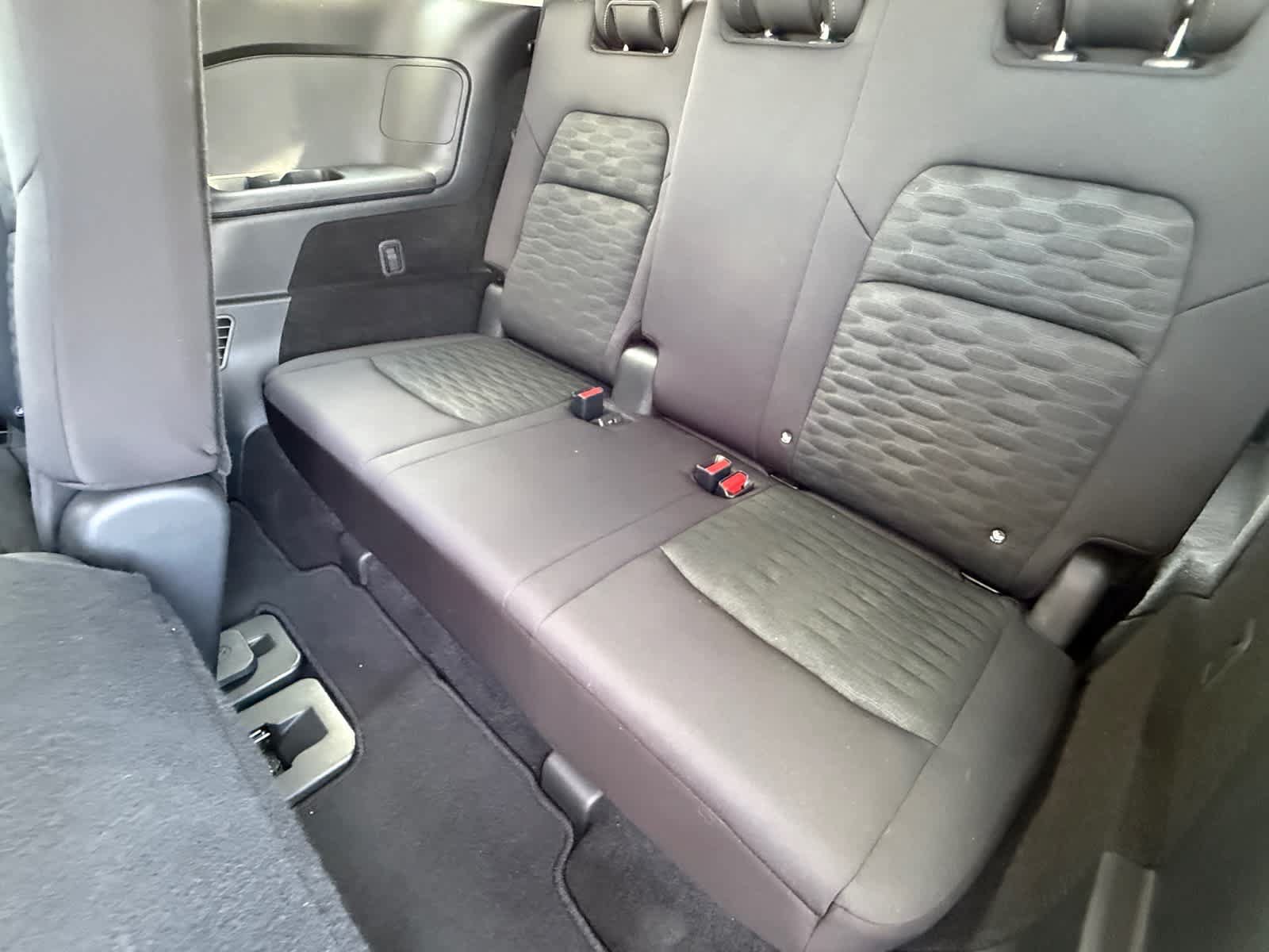Used 2025 Nissan Pathfinder SV AWD/4WD image 11