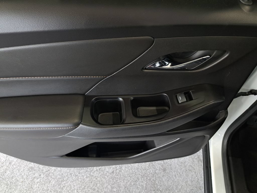 Used 2020 Chevrolet Traverse RS FWD image 11