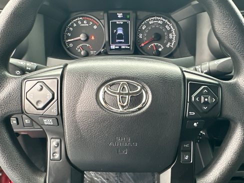 Used 2022 Toyota Tacoma SR5 image 21