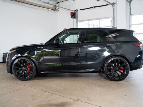 Used 2023 Land Rover Range Rover Sport SE Dynamic image 8