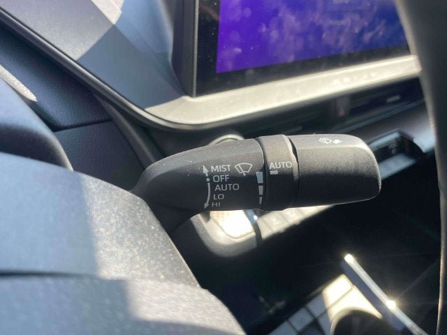 Used 2023 Toyota Prius XLE AWD/4WD image 26