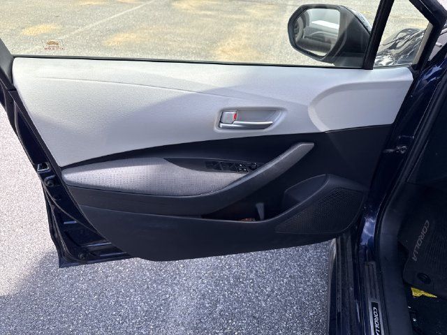 Used 2020 Toyota Corolla LE FWD image 16
