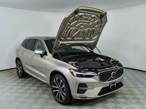 Certified 2023 Volvo XC60 B5 Ultimate w/ Protection Package Premier image 35