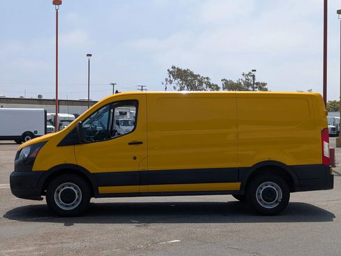 Used 2021 Ford Transit 150 Low Roof RWD image 4