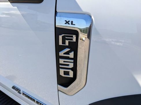 Used 2022 Ford F450 XL w/ Power Equipment Group image 13
