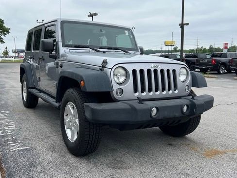 Used 2014 Jeep Wrangler Unlimited Sport w/ Quick Order Package 24S AWD/4WD image 5
