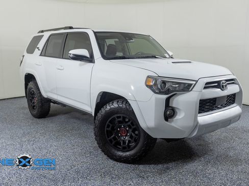 Used 2023 Toyota 4Runner TRD Off-Road Premium w/ Moonroof Package AWD/4WD image 1
